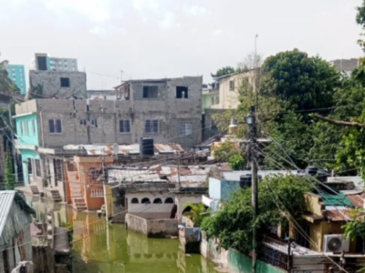 Residentes de Los Guaricanos denuncian acumulación de aguas negras desde hace 15 años