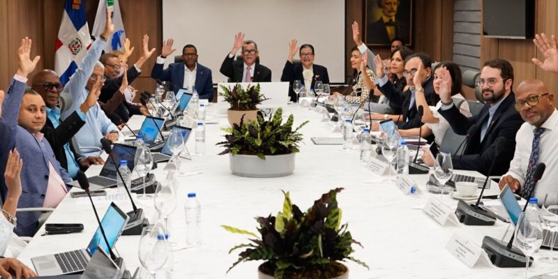CNSS logra cobertura del 100 % para 13 medicamentos de alto costo mediante el FOMAC