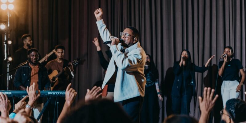Denny de Jesús lanza “Abba Padre” una canción que transforma su historia de dolor en un mensaje de fe y esperanza