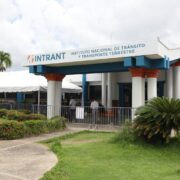 INTRANT establece tres modalidades para compensar a adultos mayores por vigencia de licencias de conducir