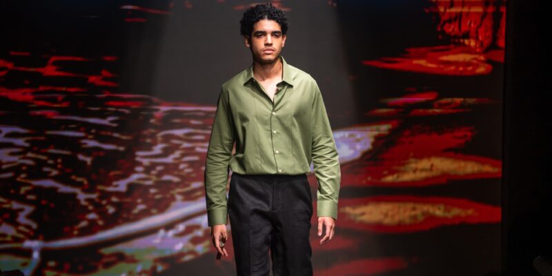 Eduardo Falette debuta como modelo en RD Fashion Week 2026